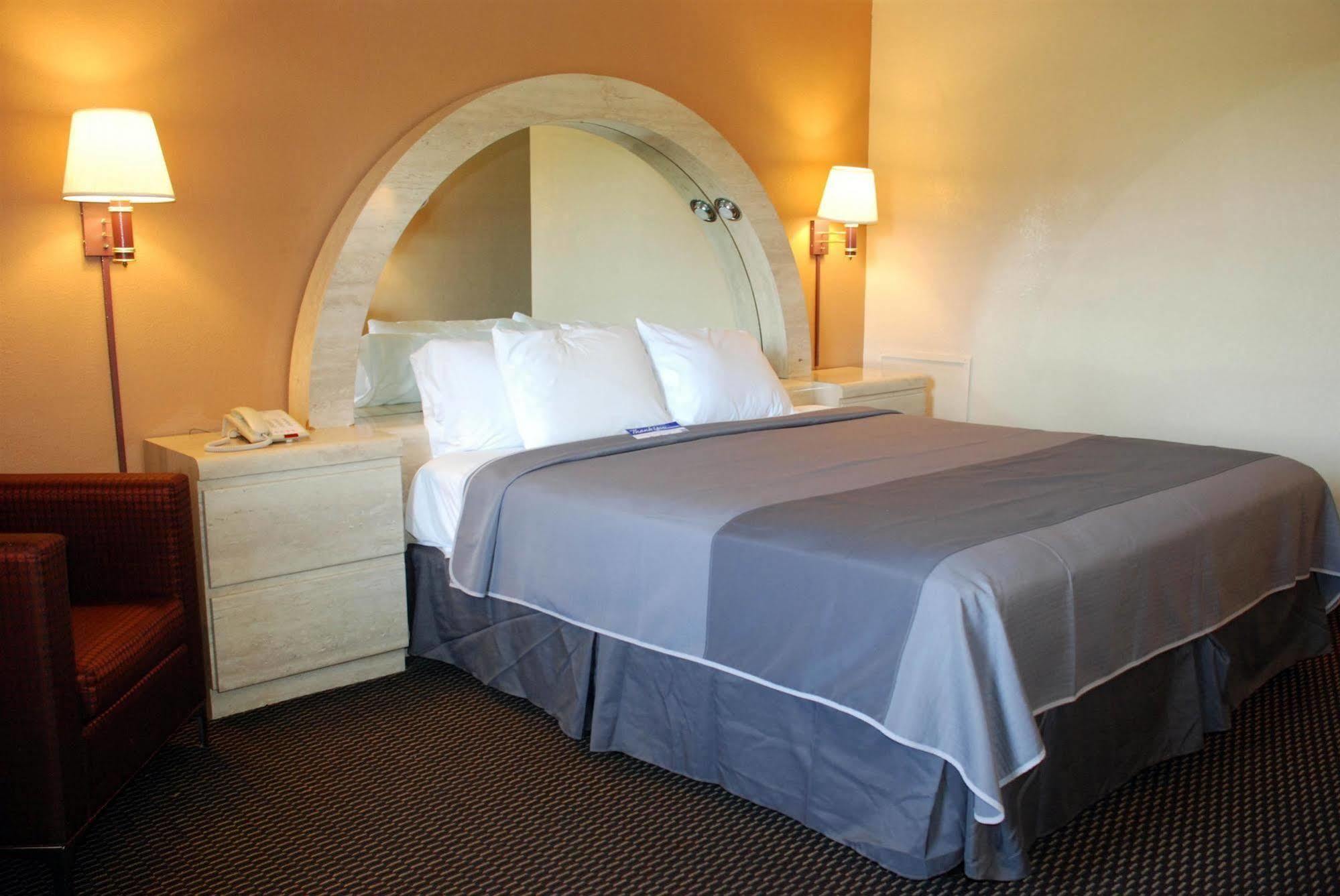 Apple Tree Inn Lindale Ngoại thất bức ảnh